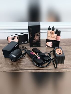 Luminess Airbrush Makeup Kit with Pink Accent and Nude Foundation Shades